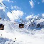 In Stubaital Near Lift * ノイシュティフト・イム・シュトゥーバイタール